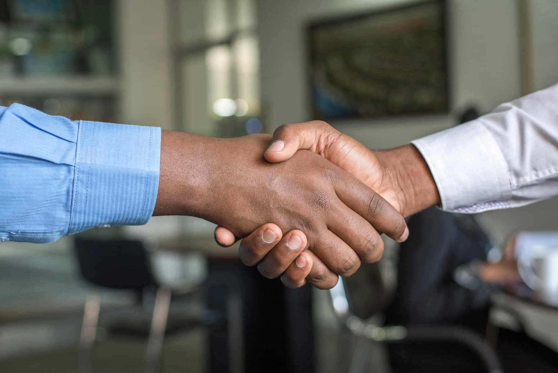 Échange professionnel entre un dirigeant et un salarié